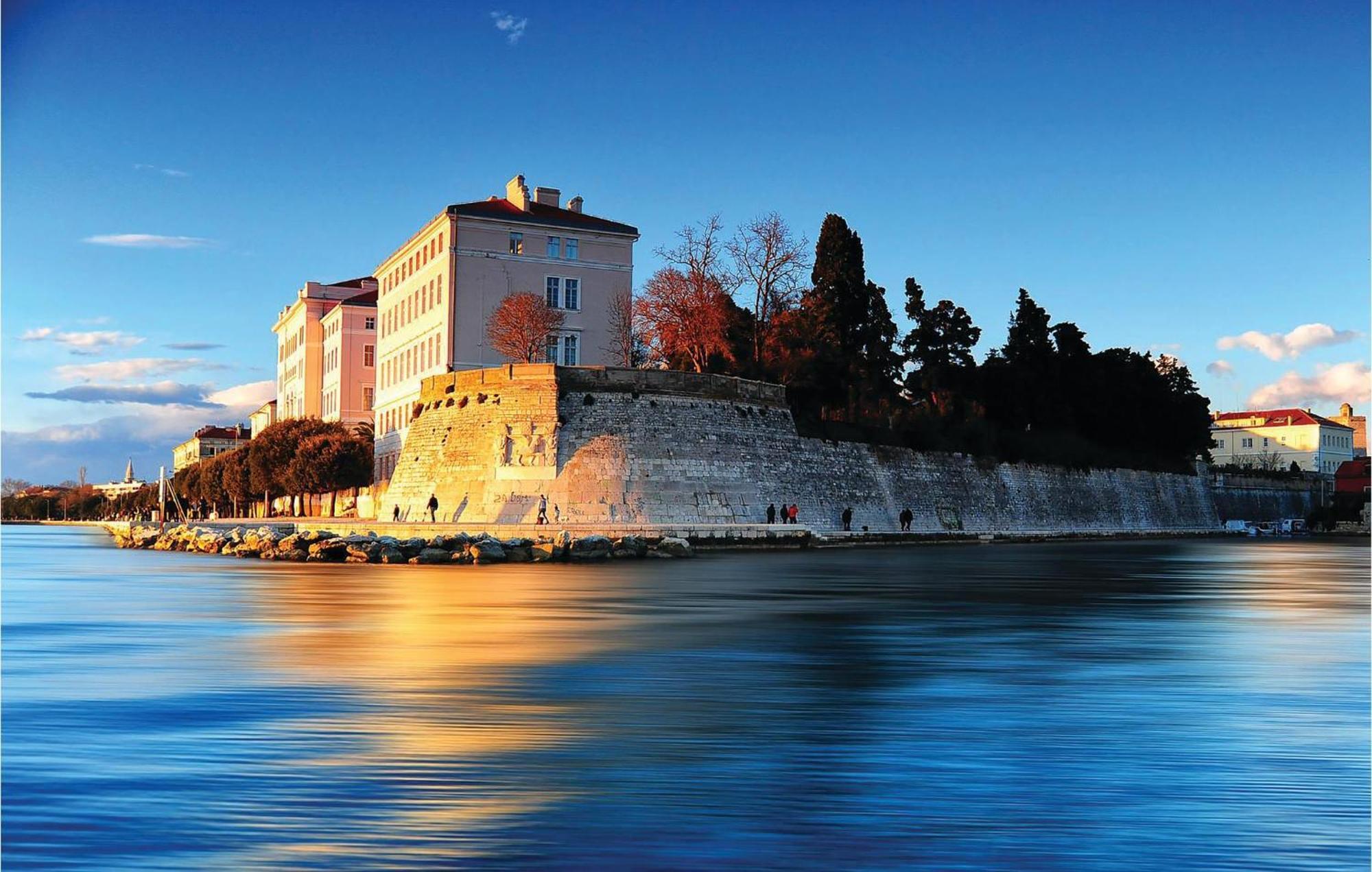 Nice Apartment In Zadar With Kitchen Kültér fotó