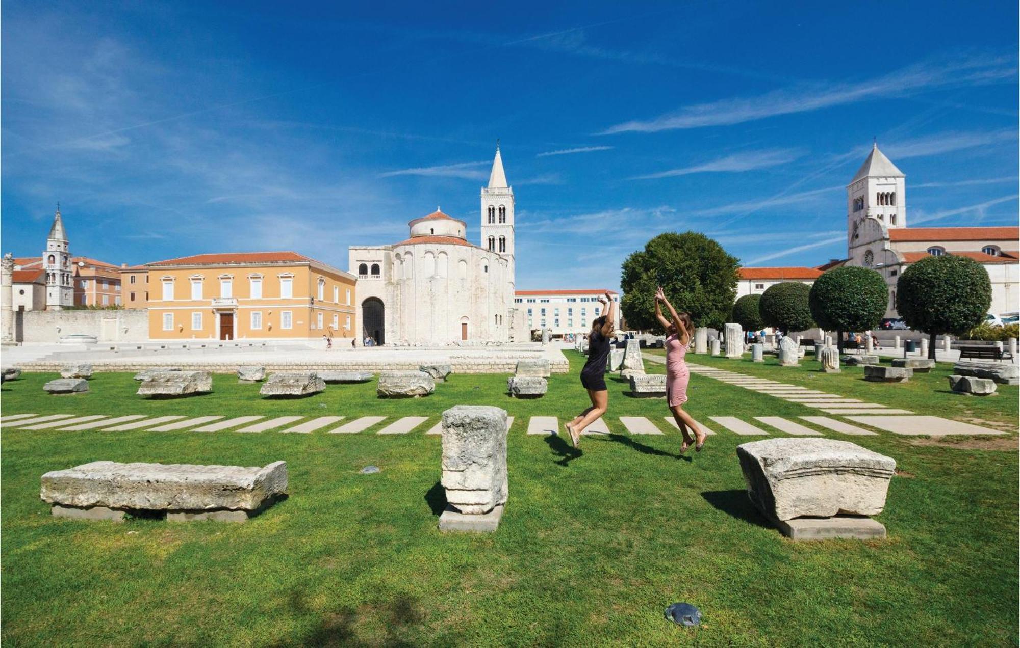 Nice Apartment In Zadar With Kitchen Kültér fotó