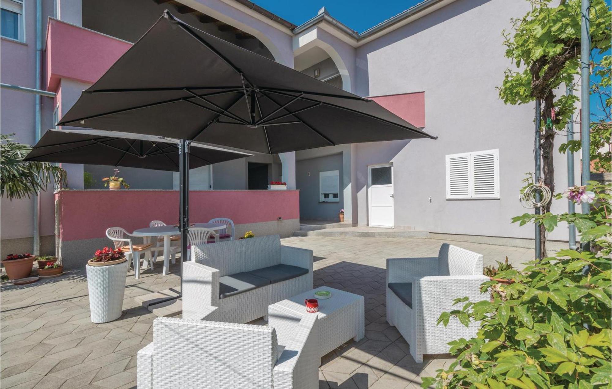 Nice Apartment In Zadar With Kitchen Kültér fotó