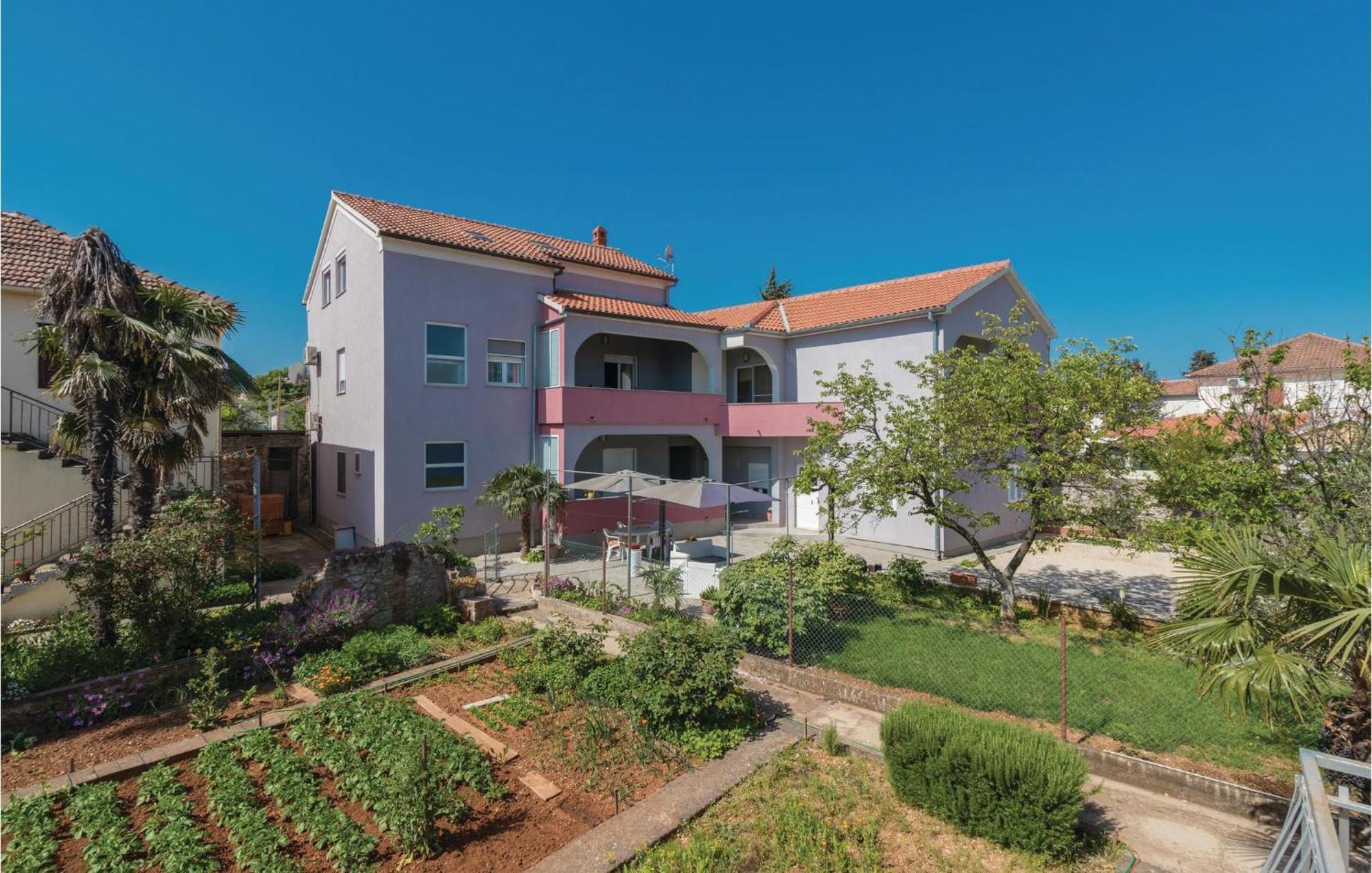 Nice Apartment In Zadar With Kitchen Kültér fotó